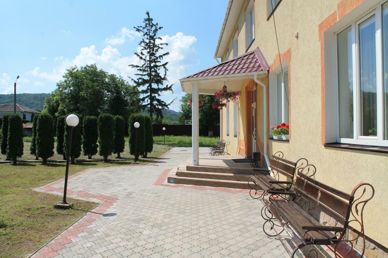 Kremin Hotel Kremenets' Exterior photo
